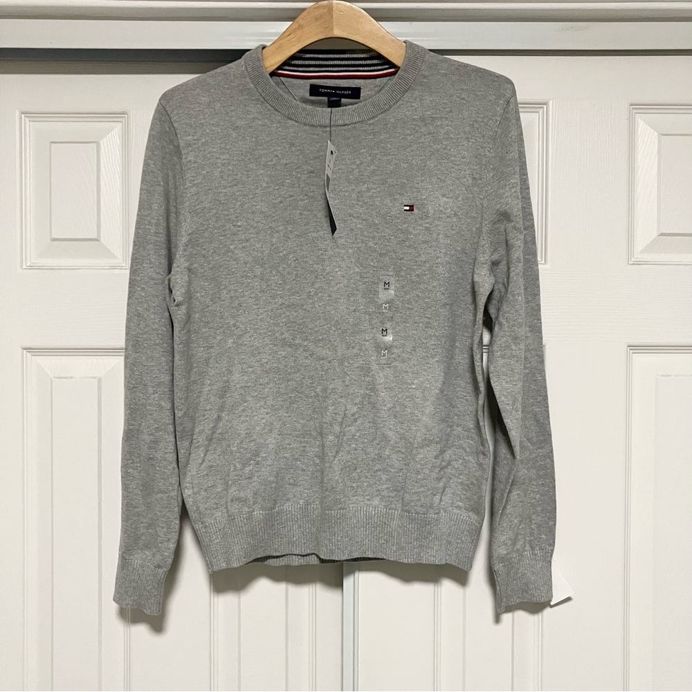 Tommy Hilfiger Women’s Medium Grey Sweater Round Neck 100% Cotton, Long Sleeve